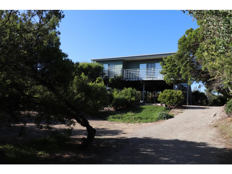 17 Paradise Drive, St Andrews Beach VIC 3941