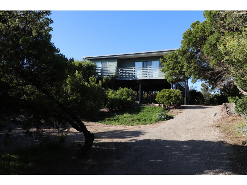 17 Paradise Drive, St Andrews Beach VIC 3941