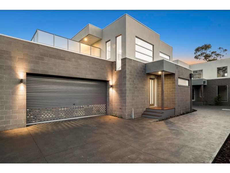 3/2 The Avenue, Mccrae VIC 3938