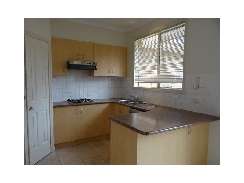 4/15 McCombe Street, Rosebud VIC 3939