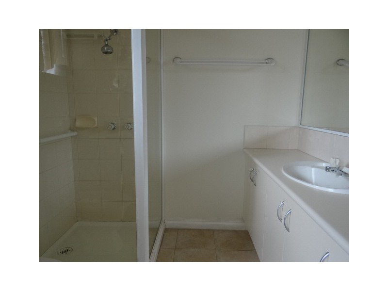 4/15 McCombe Street, Rosebud VIC 3939