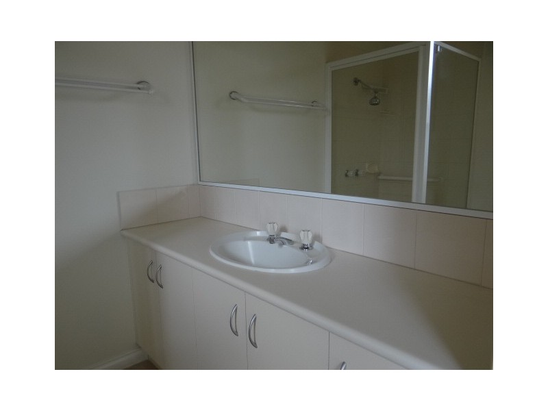 4/15 McCombe Street, Rosebud VIC 3939