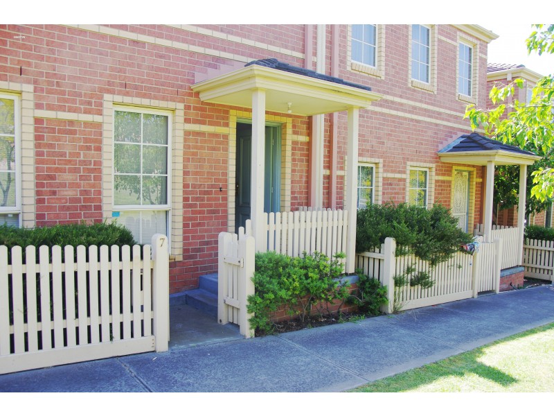 7 Carnell Place, Balwyn North VIC 3104