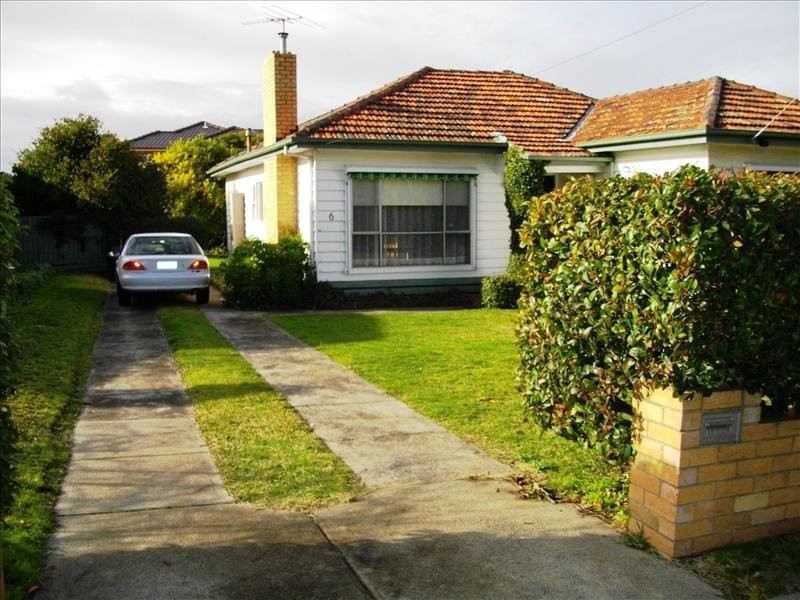 6 Luke Street, Clayton VIC 3168