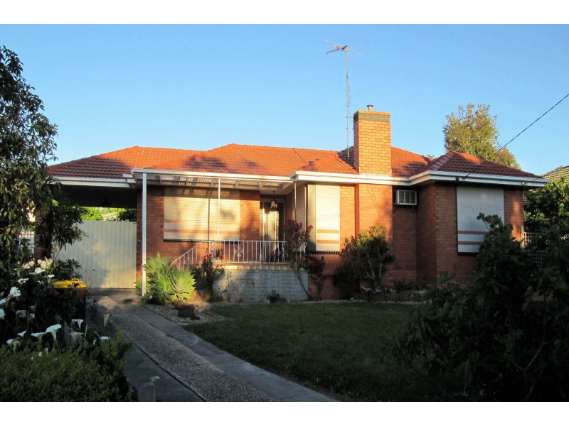 17 Rochdale Drive, Burwood VIC 3125