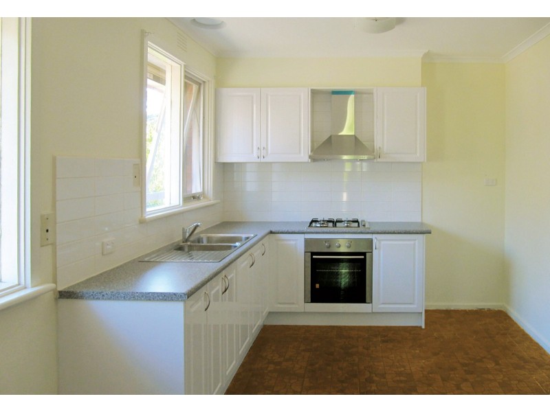 17 Rochdale Drive, Burwood VIC 3125