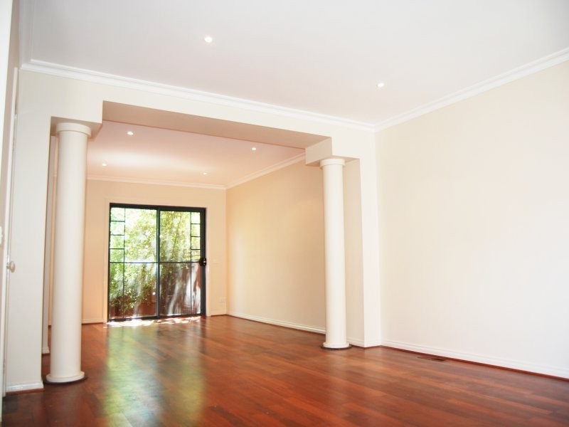 6/2D Ireland Street, Burwood VIC 3125