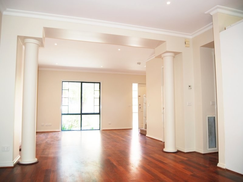 6/2D Ireland Street, Burwood VIC 3125