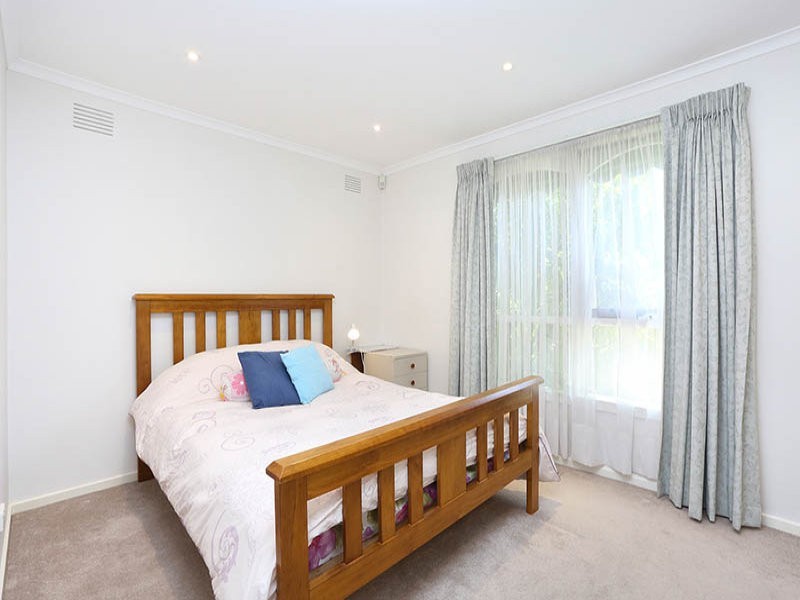 32 Rachelle Drive, Wantirna VIC 3152