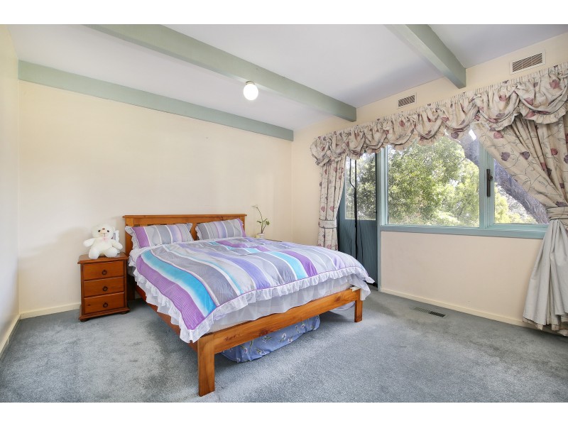 8  Frederick Street, Ferntree Gully VIC 3156