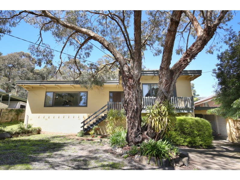 8  Frederick Street, Ferntree Gully VIC 3156