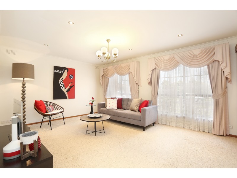 2 Kellaway Crescent, Mill Park VIC 3082