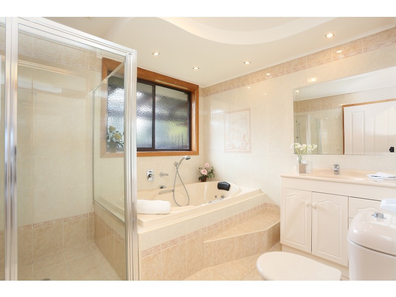 2 Kellaway Crescent, Mill Park VIC 3082