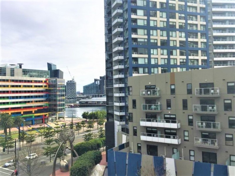 603/18 Waterview Walk, Docklands VIC 3008