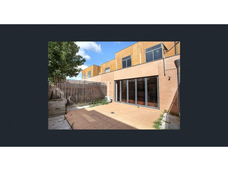 3/30 Fromhold Drive, Doncaster VIC 3108