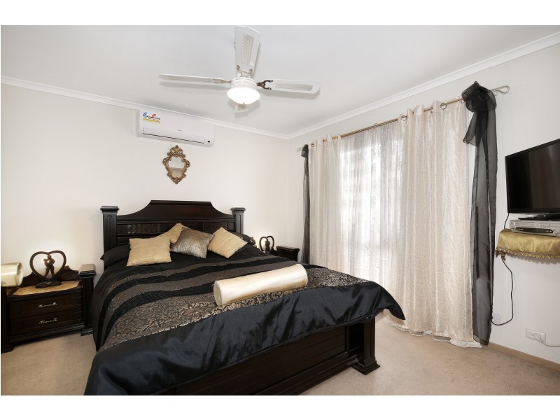 8 Neptune Ct, Lilydale VIC 3140