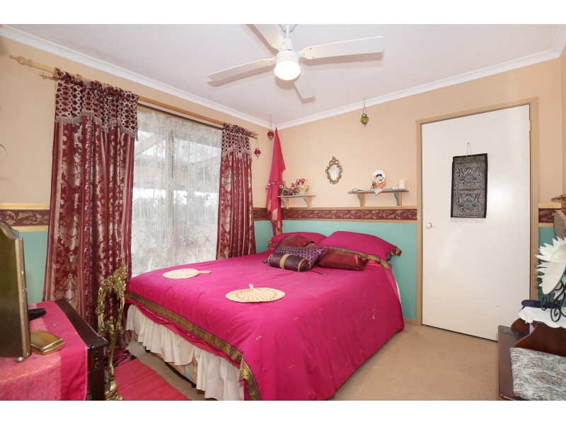 8 Neptune Ct, Lilydale VIC 3140