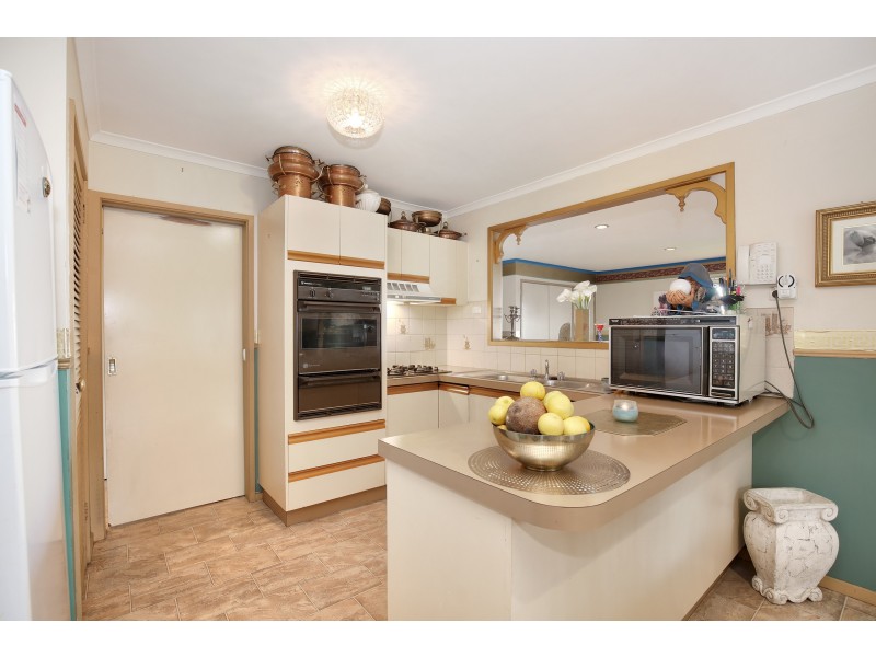 8 Neptune Ct, Lilydale VIC 3140