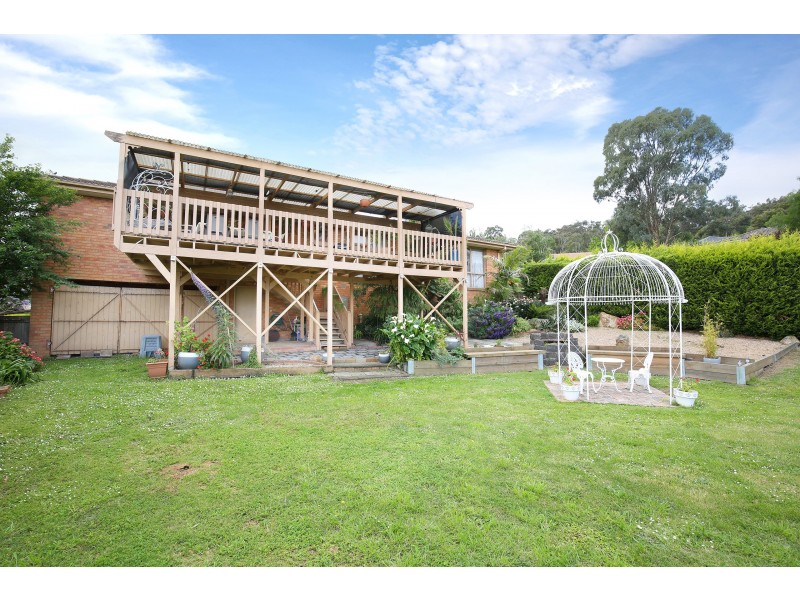 8 Neptune Ct, Lilydale VIC 3140