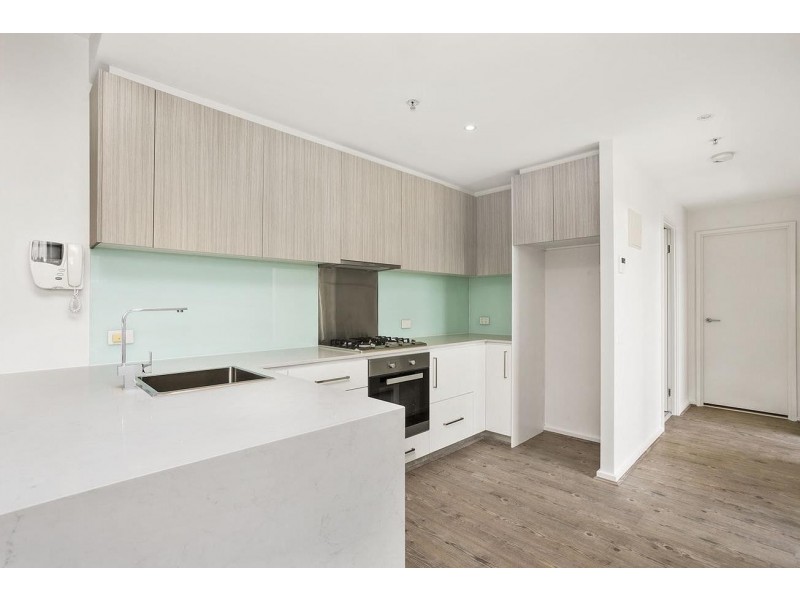 1402/82 Queens Road, Melbourne VIC 3004