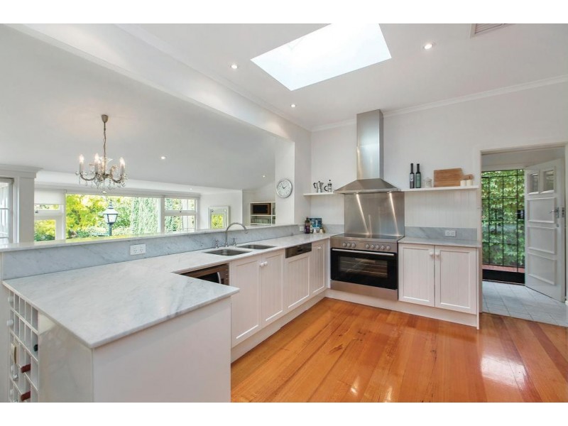 16 Belgrove Avenue, Balwyn VIC 3103