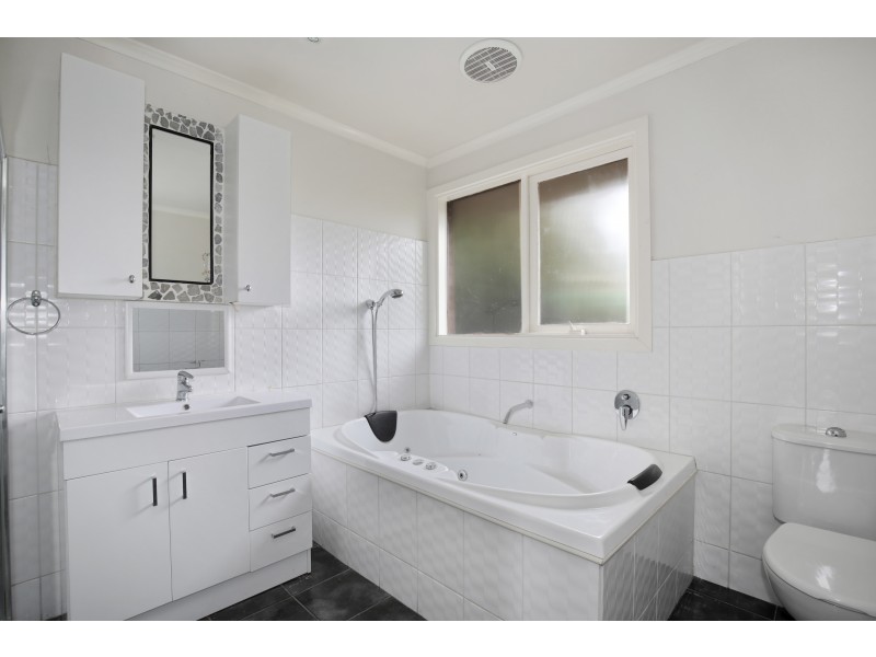 5 Squire Court, Glen Waverley VIC 3150