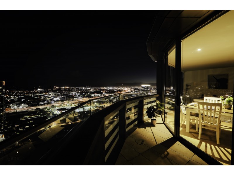 2902N/889-897 Collins Street, Docklands VIC 3008