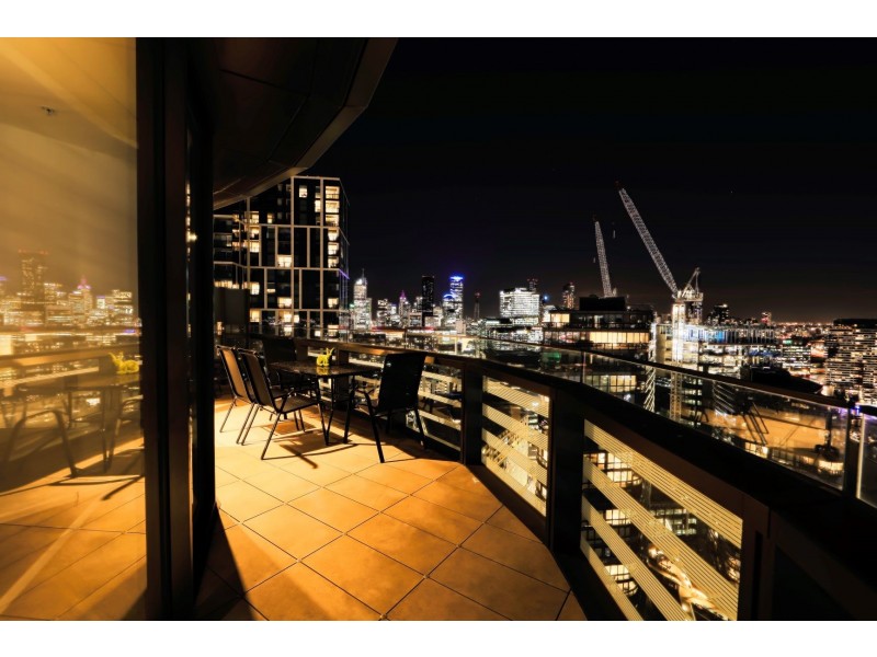 2902N/889-897 Collins Street, Docklands VIC 3008