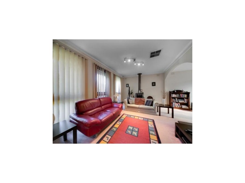 83 Camelot Drive, Glen Waverley VIC 3150