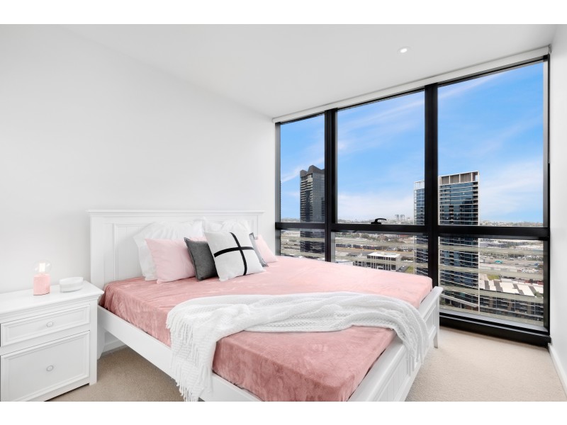 2203B/889-897 COLLINS STREET, Docklands VIC 3008