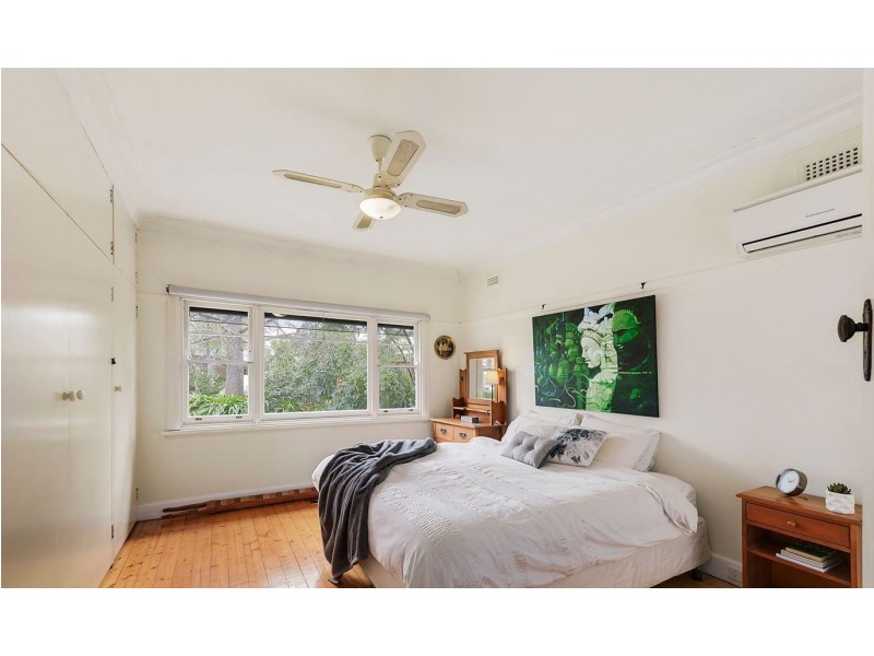 1 Hillside Crescent, Blackburn VIC 3130