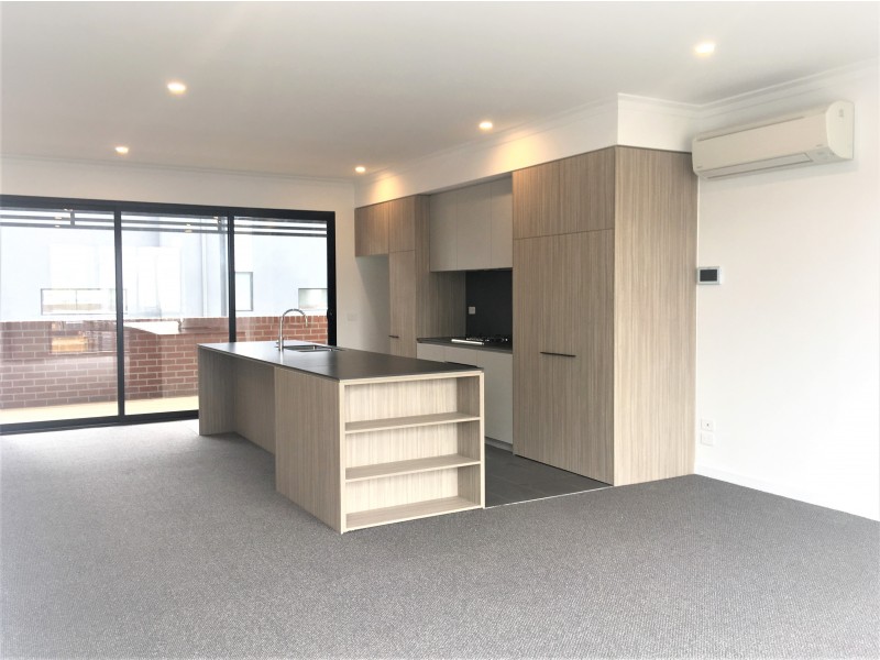 14 Jackson Green Boulevard, Clayton South VIC 3169