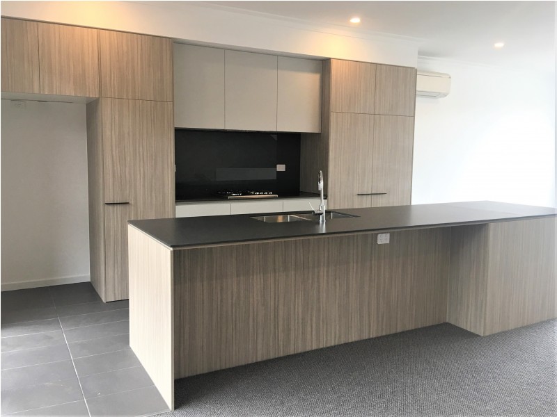 14 Jackson Green Boulevard, Clayton South VIC 3169