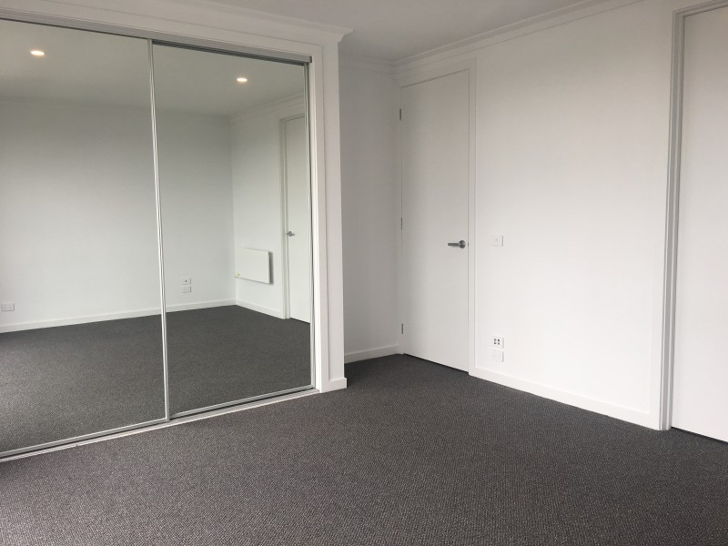 14 Jackson Green Boulevard, Clayton South VIC 3169