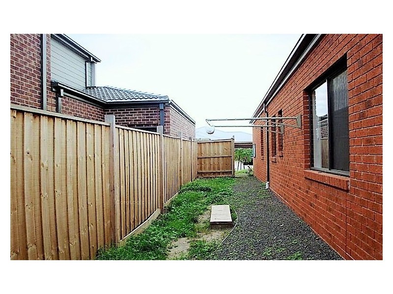 43 Europa Bend, Sunshine West VIC 3020