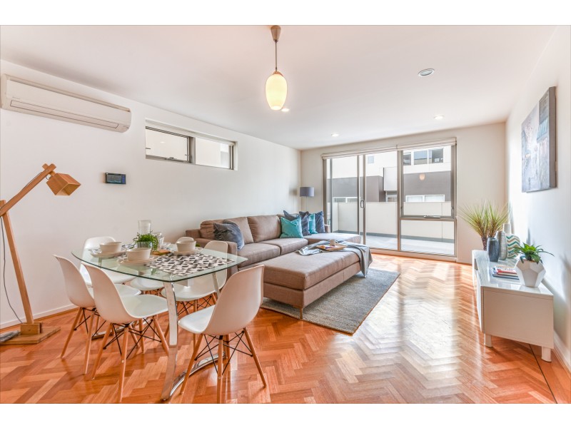 304/18 Berkeley Street, Doncaster VIC 3108