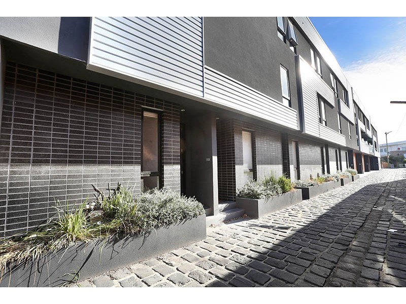 2 Greenham Place, Footscray VIC 3011