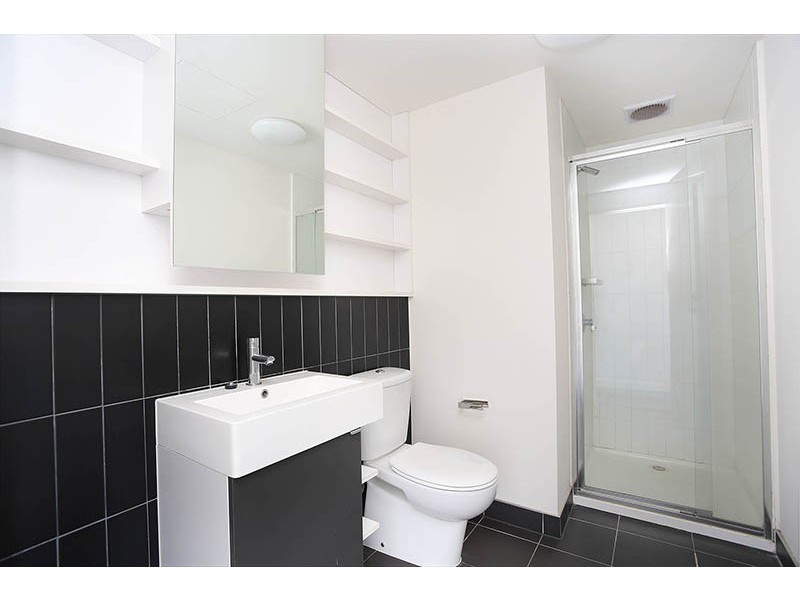 2 Greenham Place, Footscray VIC 3011