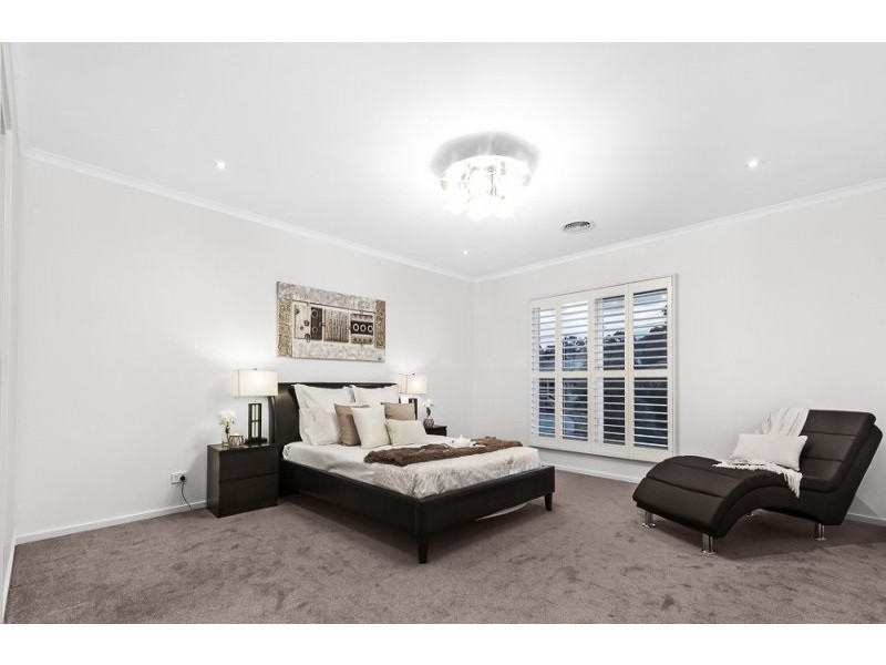 21 Warrington Ave, Vermont South VIC 3133