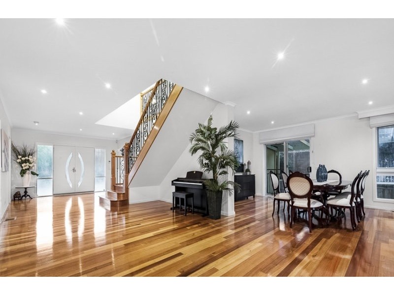 21 Warrington Ave, Vermont South VIC 3133