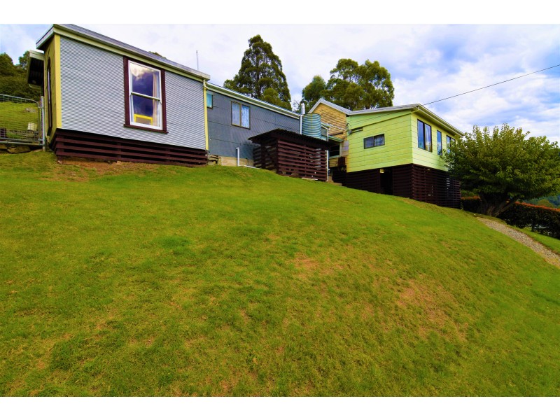 25 Peters Street, Tullah TAS 7321