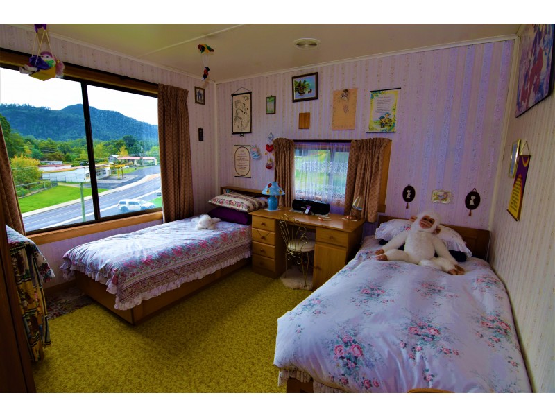 25 Peters Street, Tullah TAS 7321