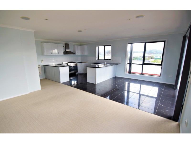 3/12 Esplanade, Somerset TAS 7322