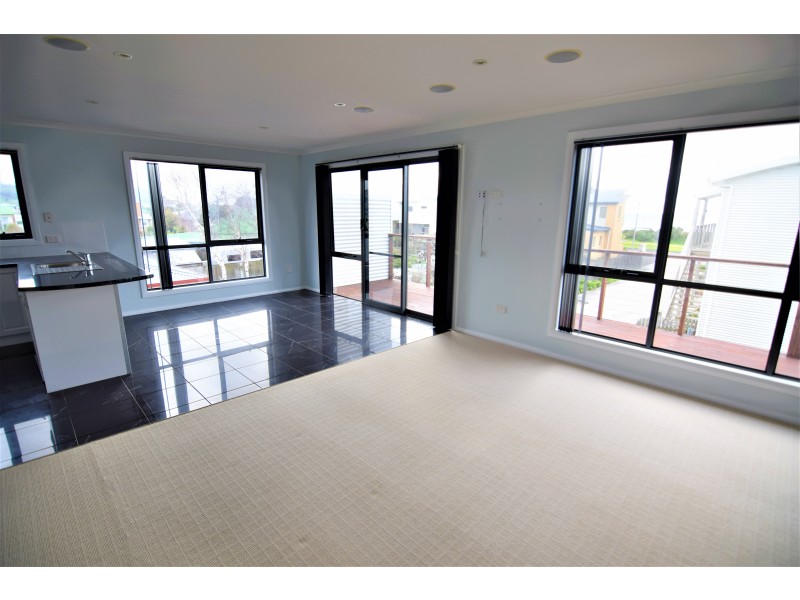 3/12 Esplanade, Somerset TAS 7322
