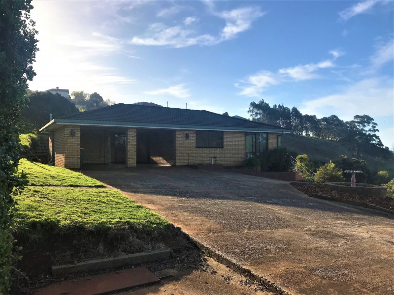 2A Young Street, South Burnie TAS 7320