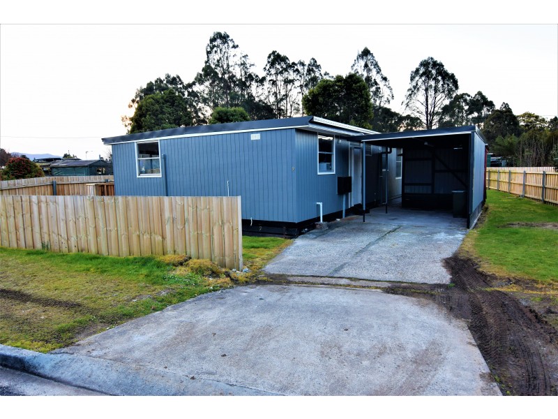 9 Sophia Street, Tullah TAS 7321