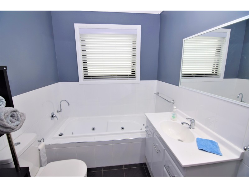 8 Serrata Crescent, Sisters Beach TAS 7321