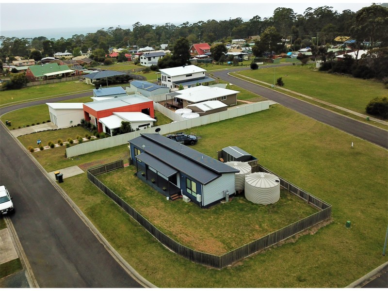 8 Serrata Crescent, Sisters Beach TAS 7321