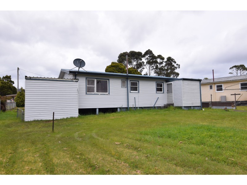 58 Main Street, Zeehan TAS 7469