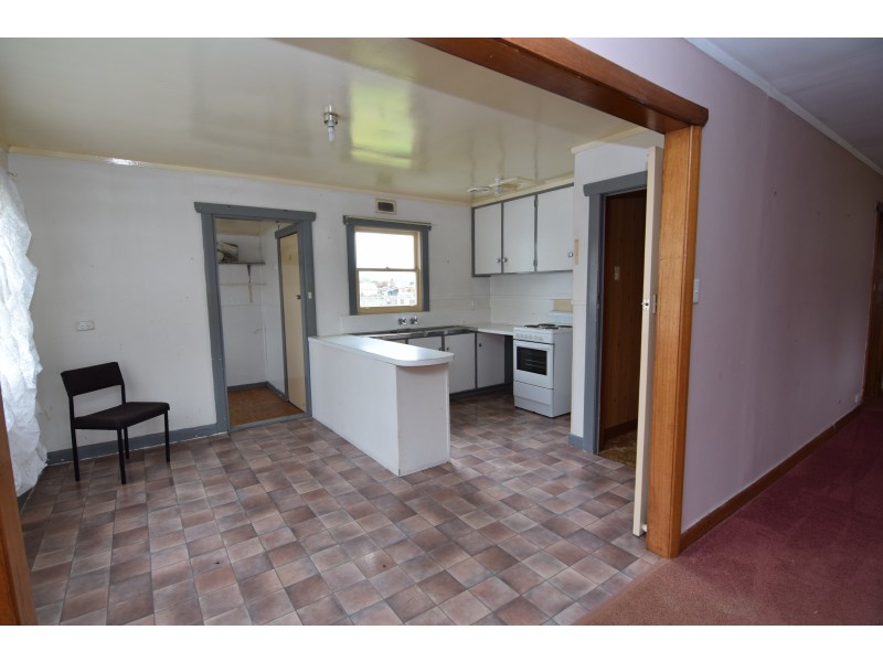 58 Main Street, Zeehan TAS 7469